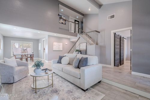 1902 S Brooks Cir, Mesa, AZ, 85202-5886 | Card Image