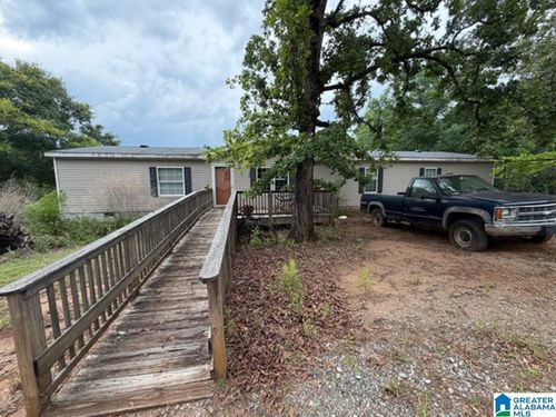 33 Wildwood Dr, Phenix City, AL, 36869-5643 | Card Image