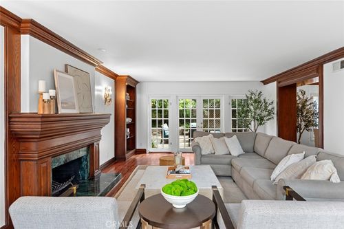 16842 Harkness Cir, Huntington Beach, CA, 92649-3077 | Card Image