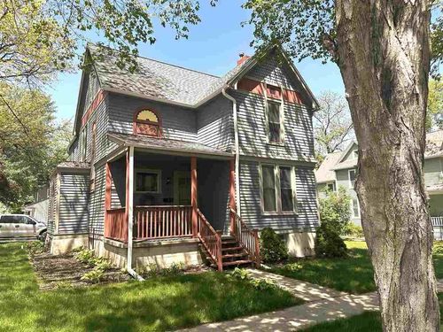 201 7th Ave Nw, Mount Vernon, IA, 52314-1244 | Card Image