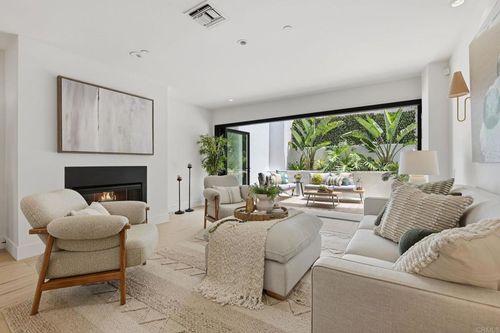 1h-101 Coast Blvd, La Jolla, CA, 92037-4683 | Card Image