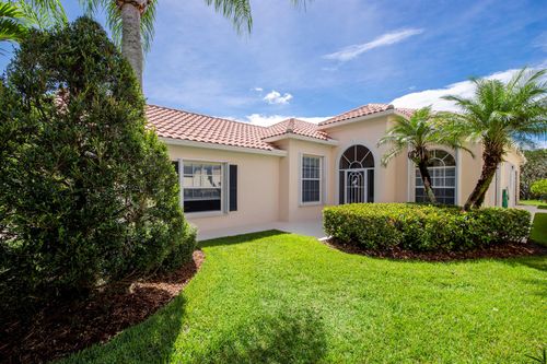 8784 Se Retreat Dr, Hobe Sound, FL, 33455-8901 | Card Image