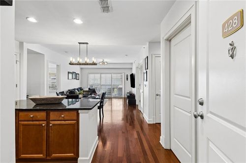428-200 River Vista Dr, Atlanta, GA, 30339-7631 | Card Image