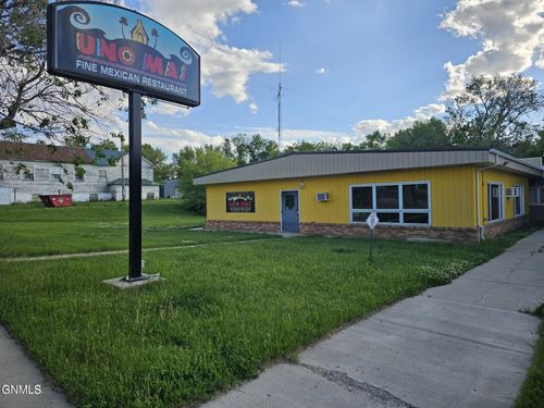 301 S Main St, Noonan, ND, 58765 | Card Image