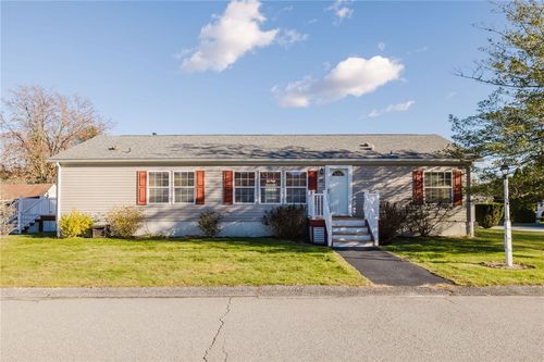 38 Hummingbird Ln, Tiverton, RI, 02878-2366 | Card Image