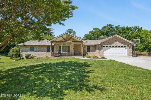 677 Twin Hills Ln, Jacksboro, TN, 37757-2718 | Card Image
