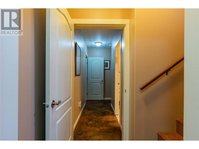 250 1 St Ave, House other with 3 bedrooms, 5 bathrooms and 3 parking in Kootenay Boundary BC | Image 45