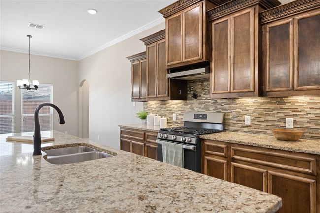 Kitchen Island | Image 10