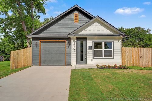 2201 N Lewis Pl, Tulsa, OK, 74110-2125 | Card Image