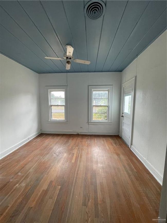 129 E Jones Ave, House other with 3 bedrooms, 3 bathrooms and 2 parking in Pharr TX | Image 7