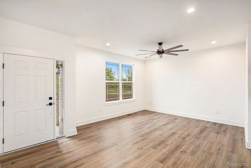 71707 Hidden River Dr, Armada, MI, 48005-3433 | Card Image