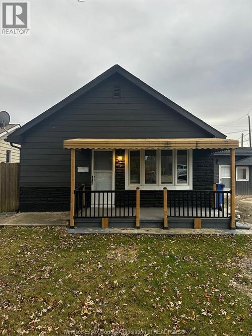 {{alt}} | Card Image