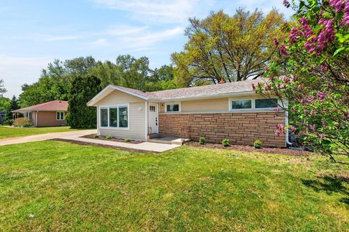 2965 N 124th Street, Brookfield, WI, 53005 | Card Image