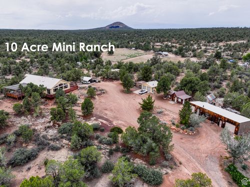 635 N Cougar Ln, Apple Valley, UT, 84737-4898 | Card Image