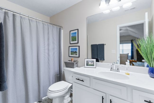 Full bath in bonus room. | Image 25