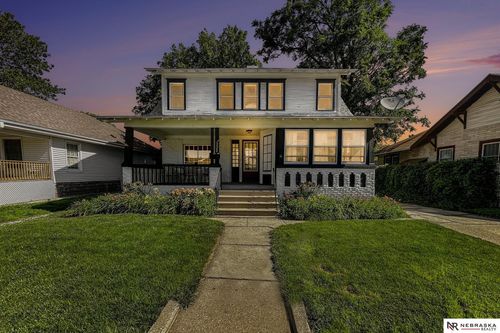 3228 Vine St, Lincoln, NE, 68503-2627 | Card Image