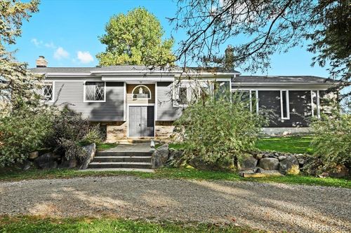 1570 Thayer Rd, Ortonville, MI, 48462-8904 | Card Image