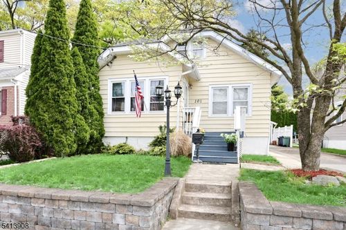 101 7th Ave, Hawthorne, NJ, 07506-1604 | Card Image