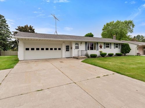 55 Villa Heights Court, Algoma, WI, 54201 | Card Image