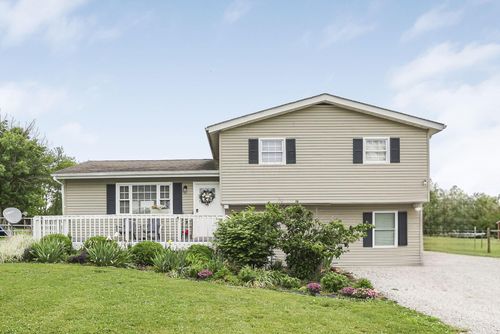 25864 Shoemaker Rd, Circleville, OH, 43113-9423 | Card Image