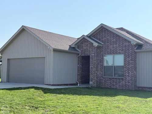 131 Granny Jean Ln, Paragould, AR, 72450-4951 | Card Image