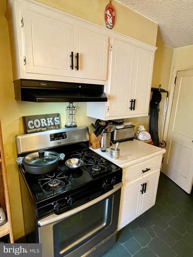 90 - 103 Willows Ave, Home with 3 bedrooms, 2 bathrooms and null parking in NORWOOD PA | Image 9