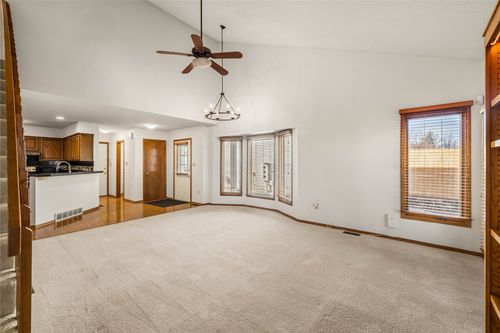 1067 Bradford Pl, West Des Moines, IA, 50266-7112 | Card Image