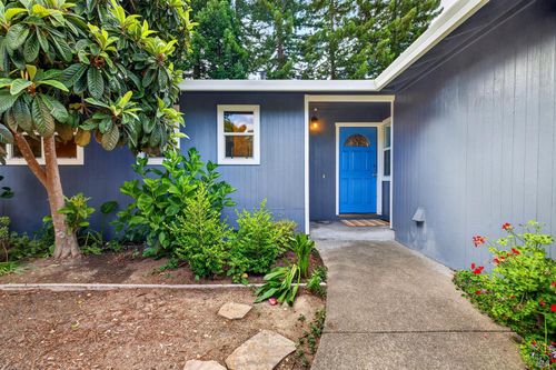 8135 Valentine Avenue, Sebastopol, CA, 95472 | Card Image
