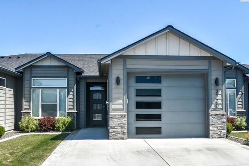 2730 Friesian Ct, West Richland, WA, 99353-4500 | Card Image