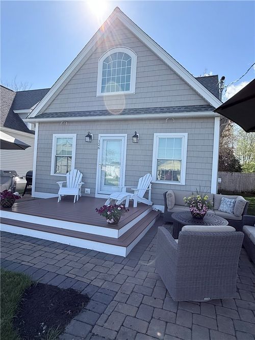 64 Burnside Ave, Narragansett, RI, 02882-5048 | Card Image