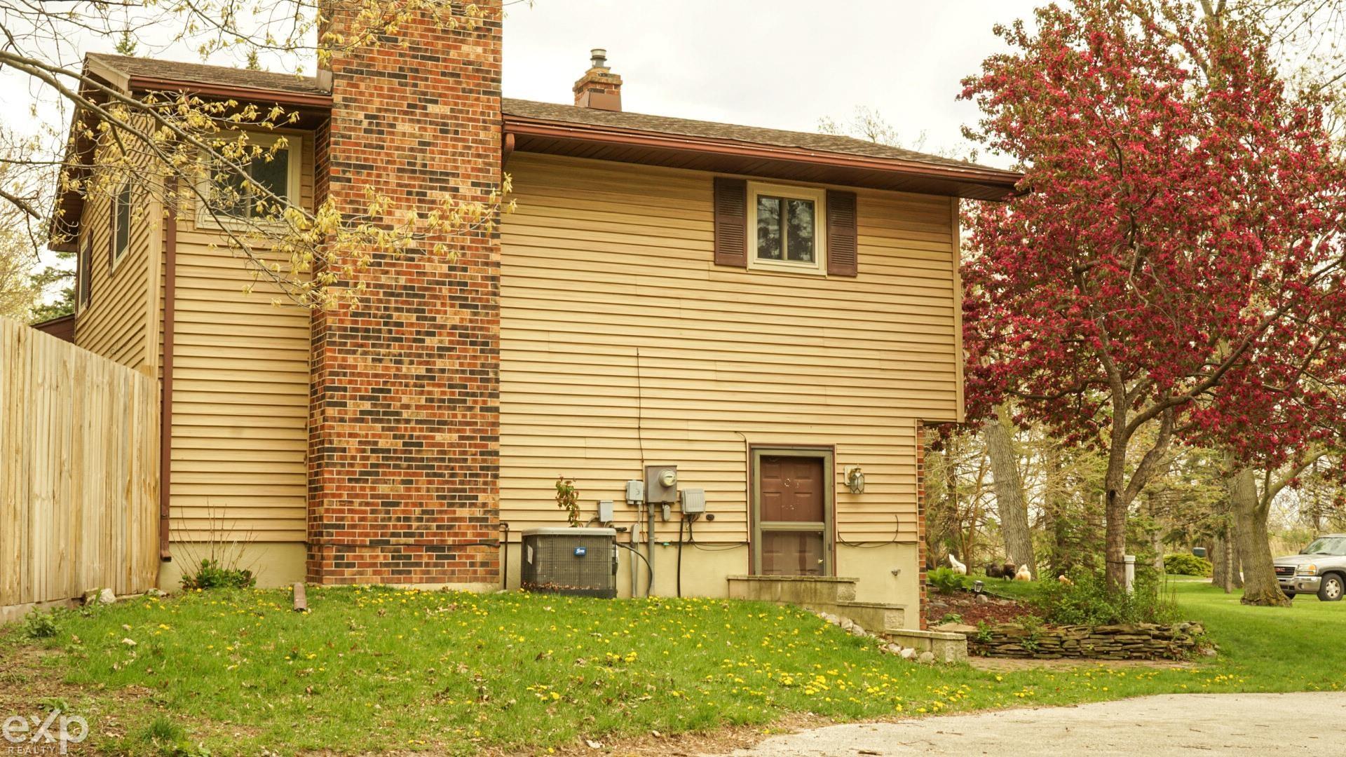 Residential in Essexville 3