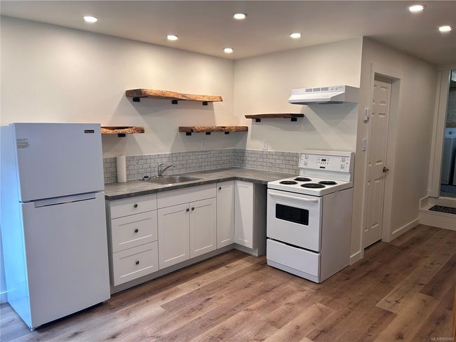Studio Kitchen | Image 23