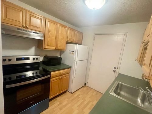 apt-11-9 Village Rock Ln, Natick, MA, 01760-5708 | Card Image