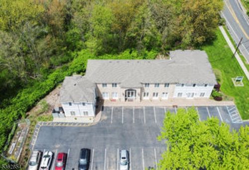 513 Warrenville Rd, Warren, NJ, 07059-4600 | Card Image