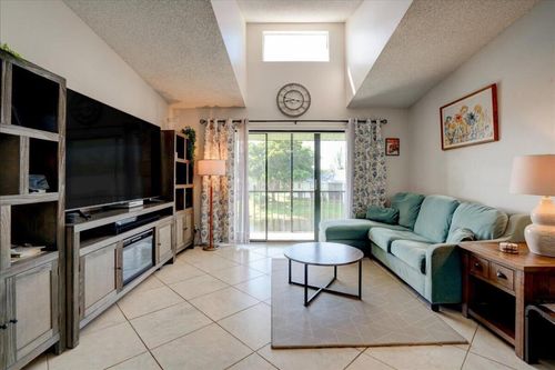 apt-e3-3606 Alder Dr, West Palm Beach, FL, 33417-1182 | Card Image