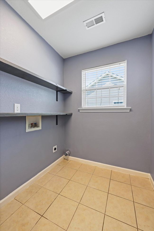 1038 Colony Cir, Home with 3 bedrooms, 2 bathrooms and 2 parking in Fort Oglethorpe GA | Image 17