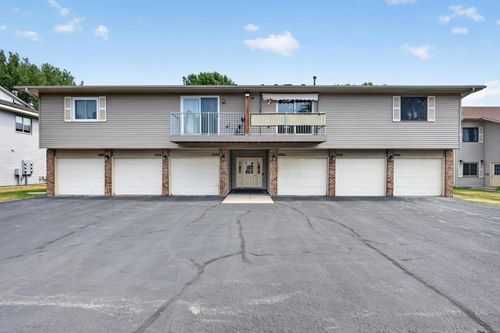 3276c-3276 Greenbrier St, Vadnais Heights, MN, 55127-5040 | Card Image