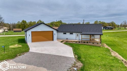 12241 Apache Dr, Moravia, IA, 52571-8998 | Card Image