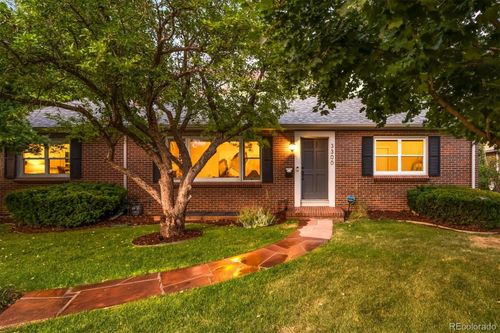 3300 S Ash St, Denver, CO, 80222-7255 | Card Image