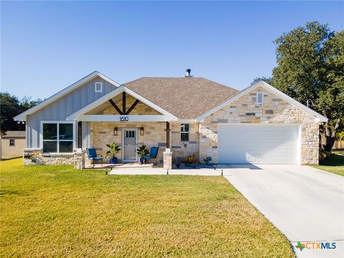 1610 Badger Ln, Lampasas, TX, 76550-3061 | Card Image