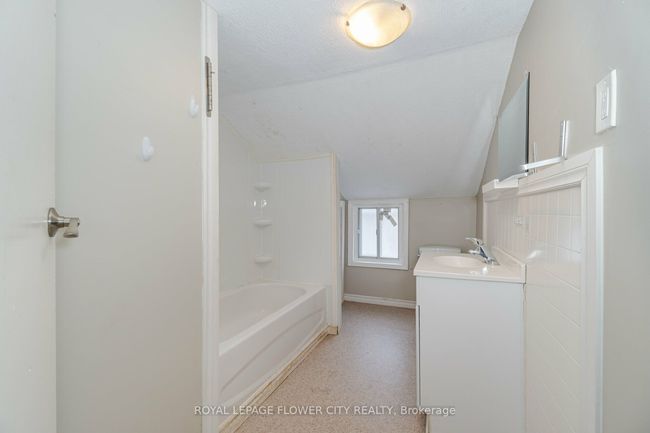 189 Dundas St N, House attached with 3 bedrooms, 2 bathrooms and 5 parking in Cambridge ON | Image 30