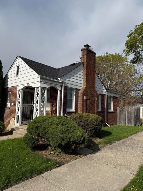16800 Asbury Park, Detroit, MI, 48235 | Card Image