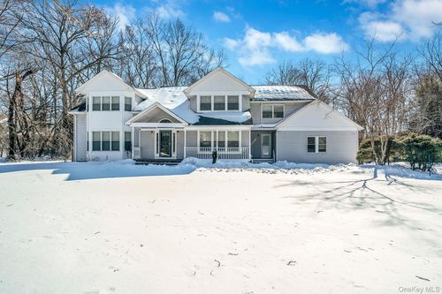 1944 Wading River Manor Rd, Wading River, NY, 11792-2137 | Card Image