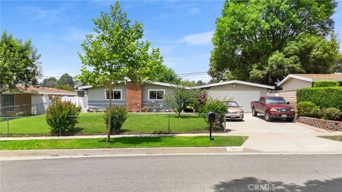 27439 Santa Clarita Rd, Saugus, CA, 91350-1319 | Card Image