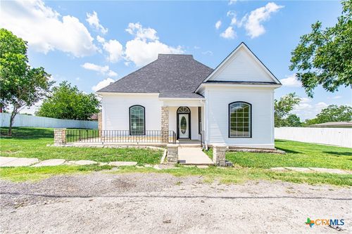 211 W Mesquite Ave, Rogers, TX, 76569-9510 | Card Image