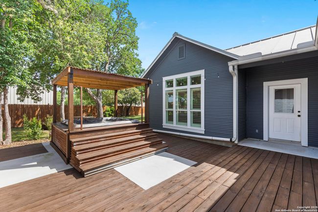 14280 State Highway 16 N, House other with 3 bedrooms, 2 bathrooms and null parking in Medina TX | Image 31