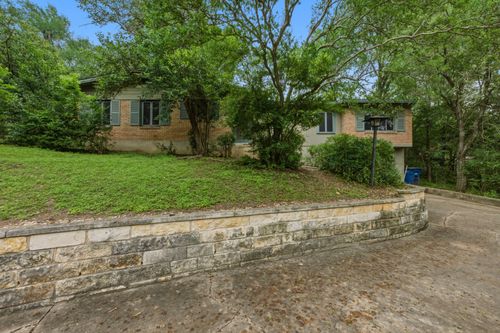 3105 Crestvale Dr, Austin, TX, 78704-5826 | Card Image