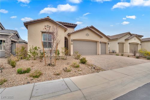 330 Meadow Brush Pl, Henderson, NV, 89011-5489 | Card Image