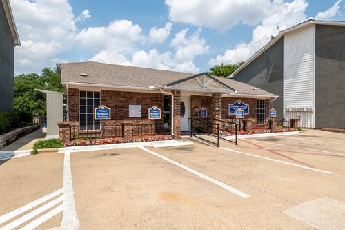 1900 Estrada Pkwy, Irving, TX, 75061-8225 | Card Image