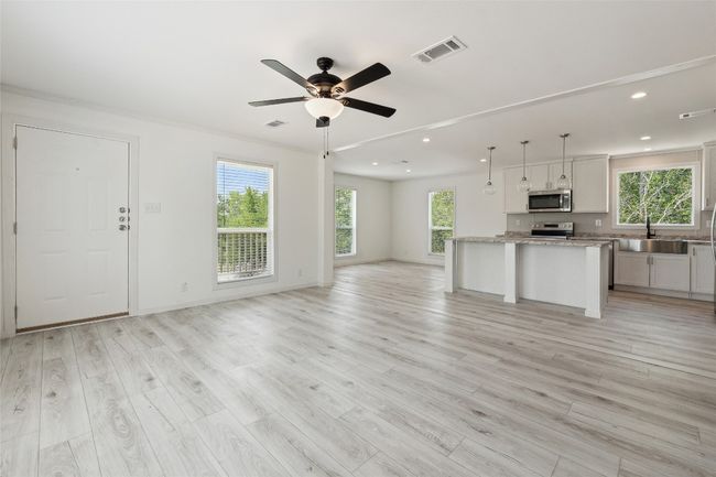 855 Roosevelt Rd, House other with 4 bedrooms, 2 bathrooms and null parking in Luling TX | Image 14